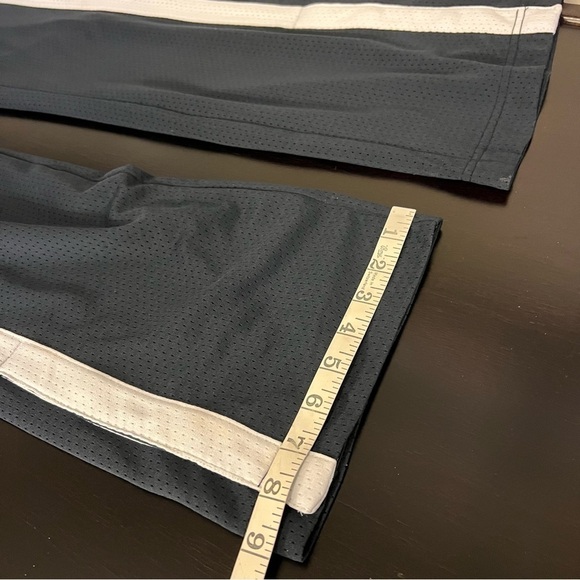 Nike perforated lined athletic pants, straight leg with snaps at bottom,size S - Picture 14 of 16